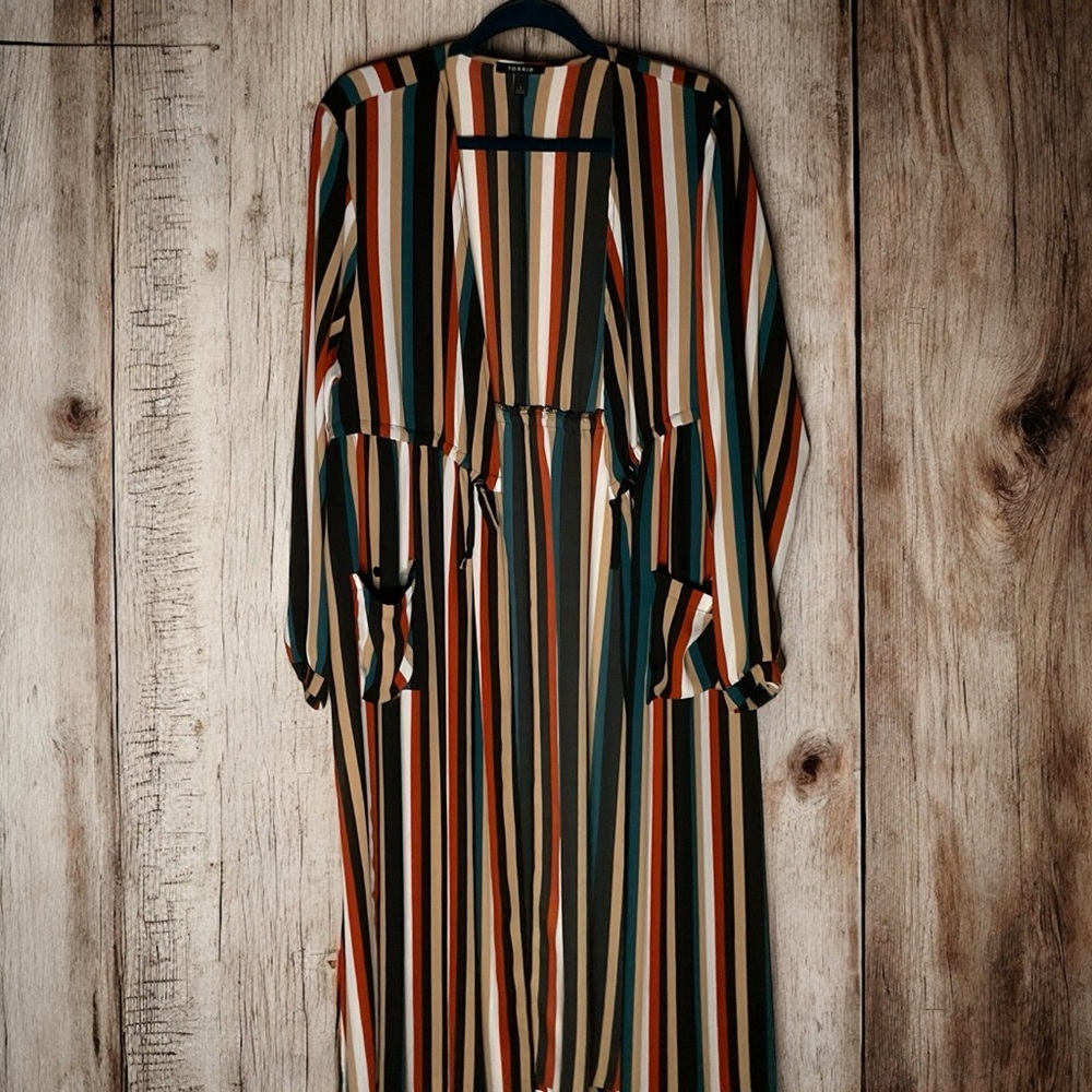 Torrid long sleeve stripped kimono - Size 1